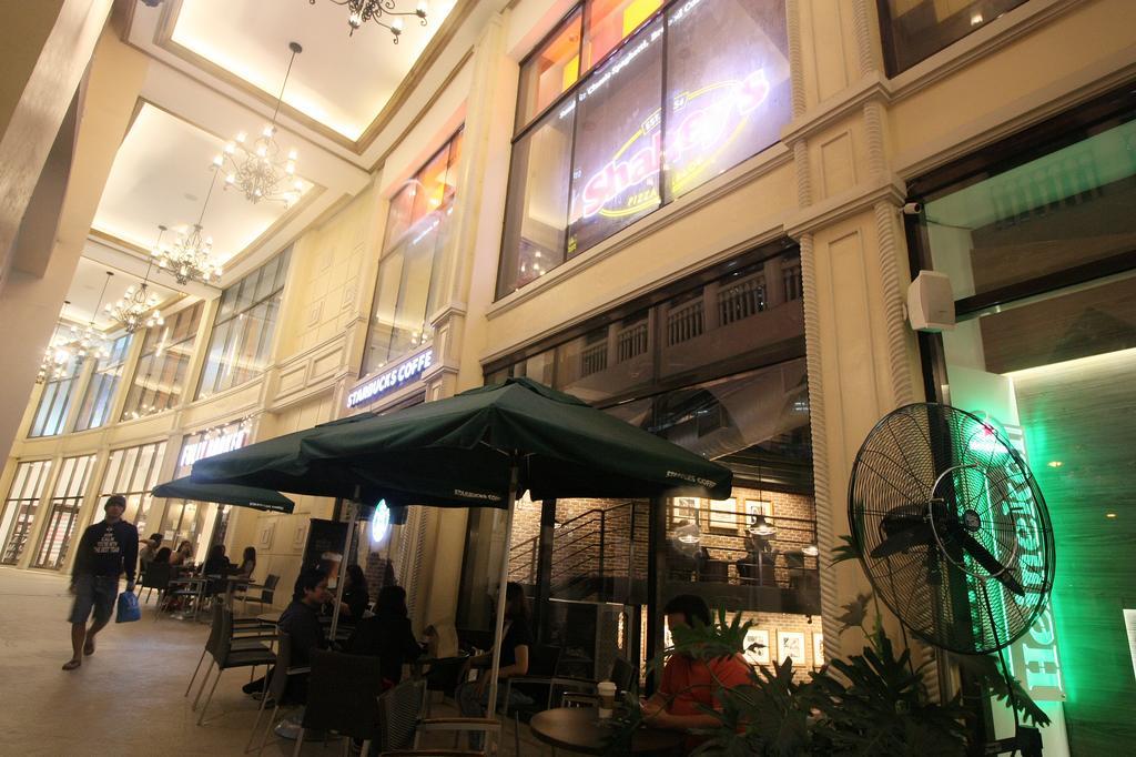 Maxstays - Max Style @ The Venice Residences Taguig Eksteriør bilde